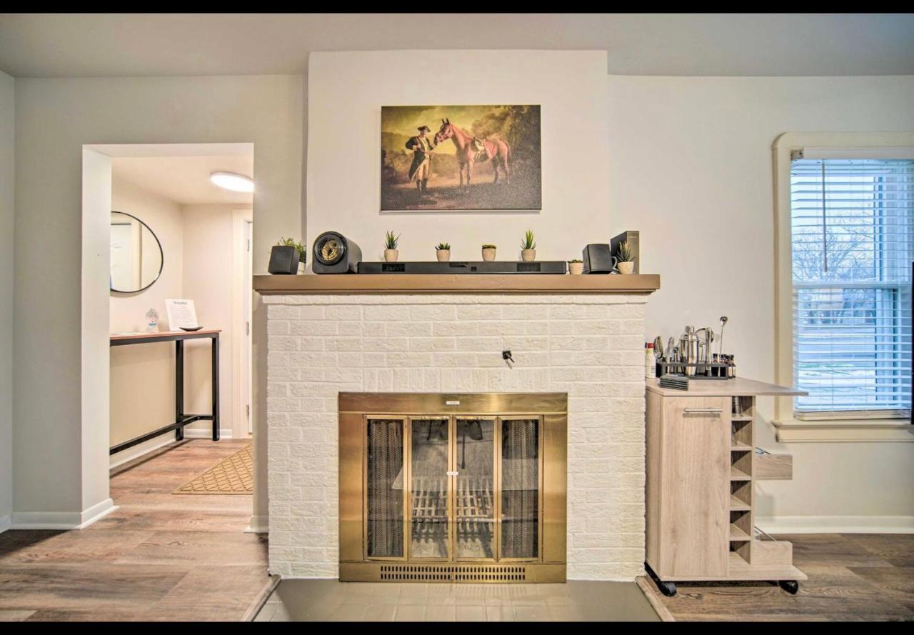 Modern Home • Family Friendly • Grill • Fireplace 이리 외부 사진
